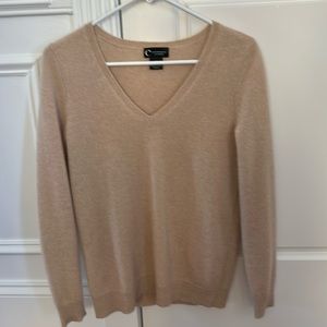 100% cashmere vneck sweater  size M. C by Bloomingdale’s cashmere
